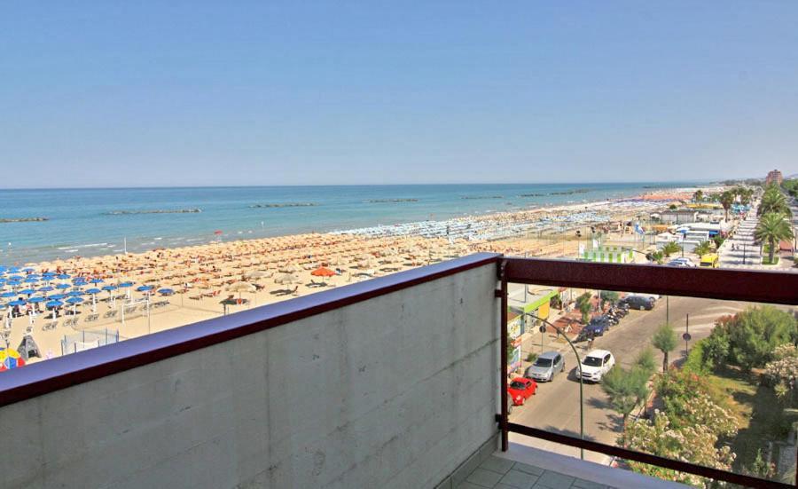 Palmarosa Hotel 3*
